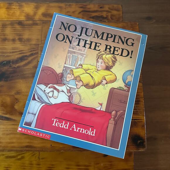 Vintage 1994 Scholastic No Jumping On The Bed Paperback Book - Picture 1 of 8